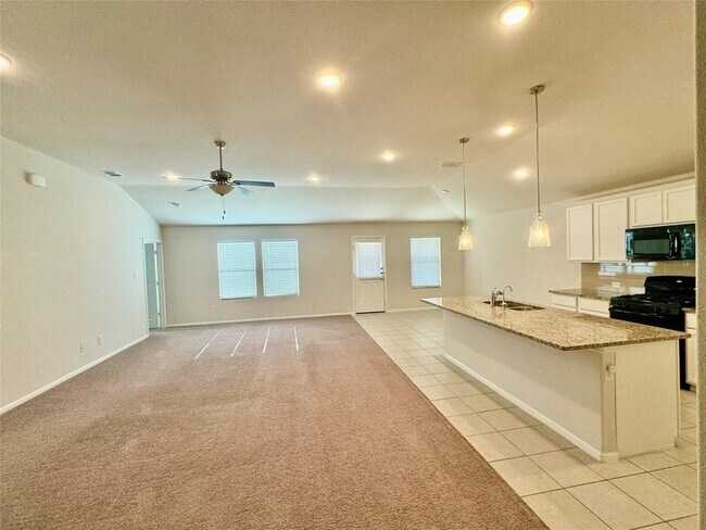 Building Photo - 6122 Heron Dr