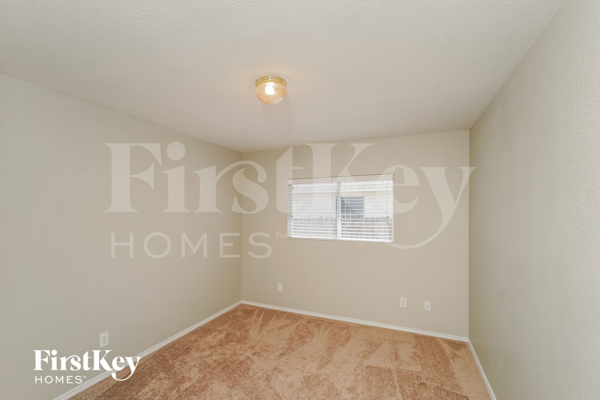 Building Photo - 8027 Saratoga Kln