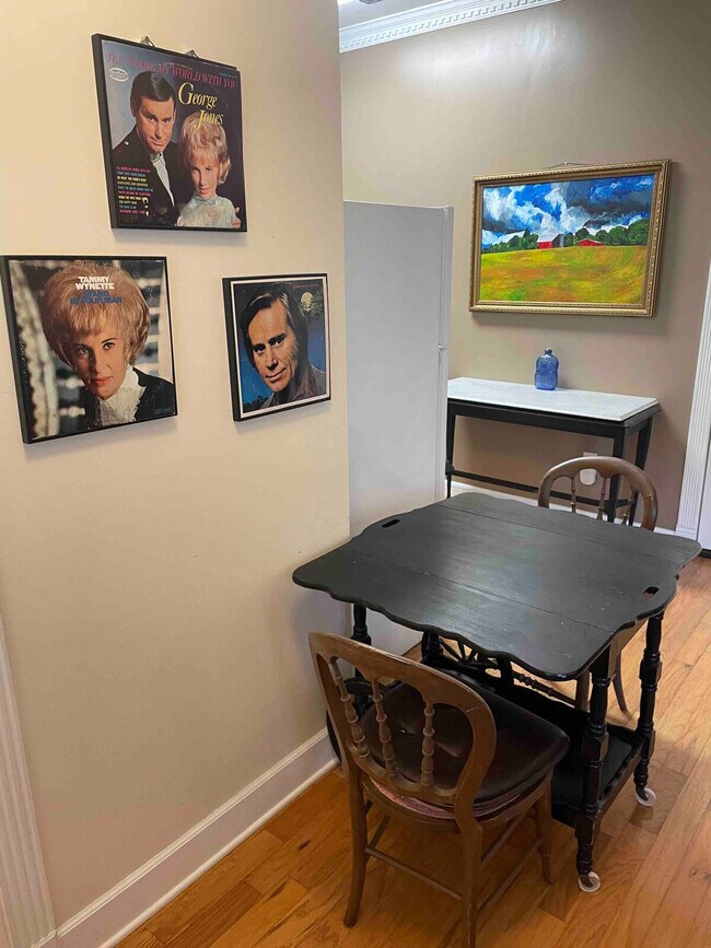 Building Photo - 175 Schools Dr