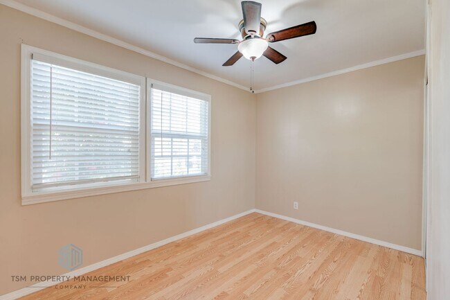 Building Photo - Beautiful 2 Bed 1 Bath Front Unit in the Serene Neighborhood of San Dimas!