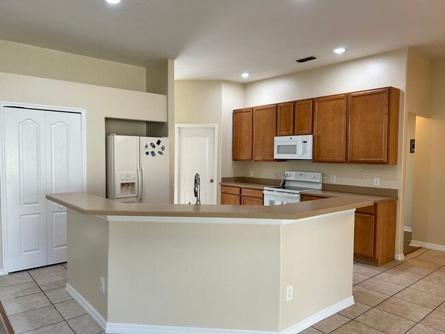 Building Photo - 7007 Hiawassee Overlook Dr