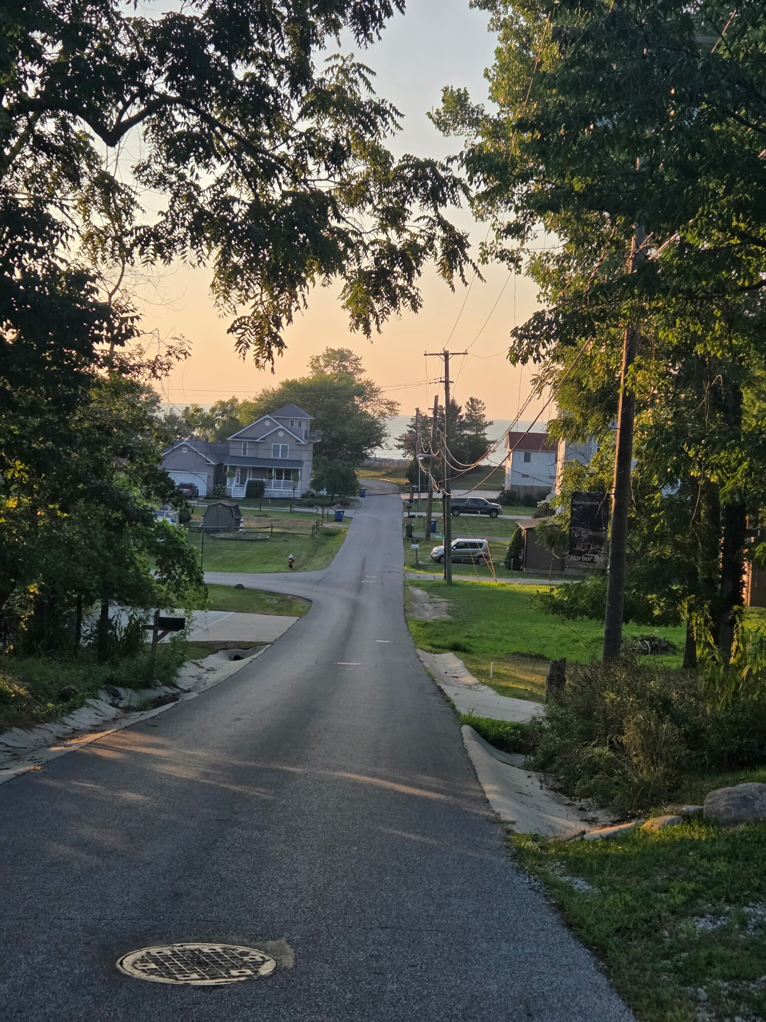 Beautiful neighborhood - 35949 Hiawatha Blvd