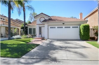 Building Photo - 28721 Via Pasatiempo