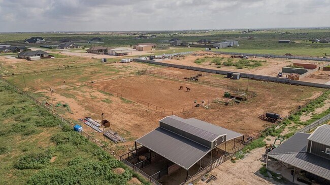 Building Photo - 3701 Timber Wolf Trl