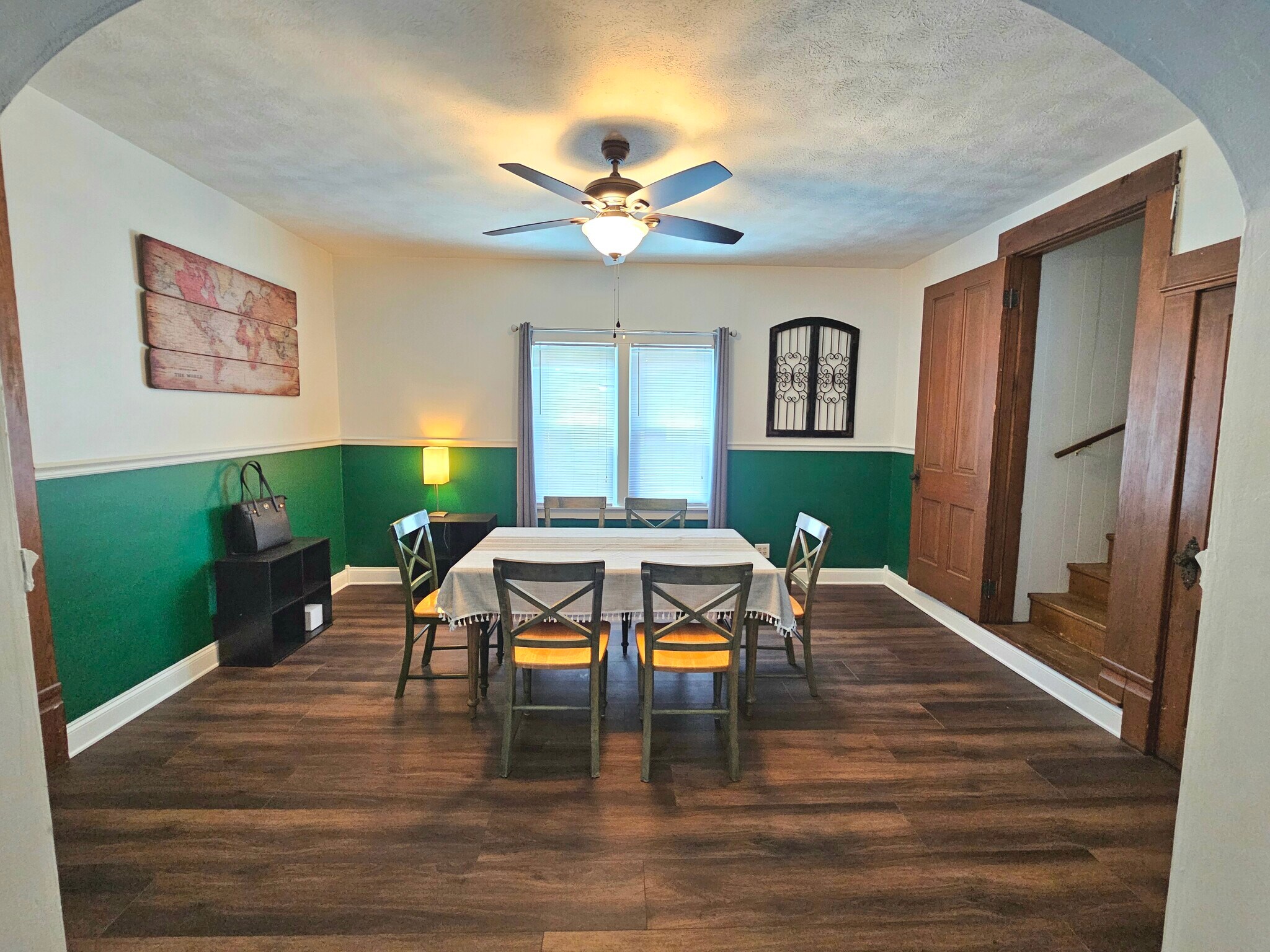 Dining room - 1941 Echo St