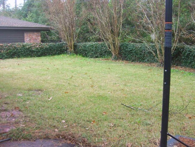 Building Photo - Kensington Park