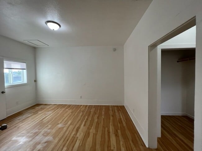 Building Photo - 2102 California St