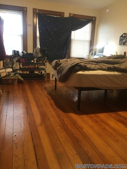 Building Photo - 14 Gardner St