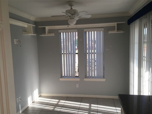 Building Photo - 2950 Glenn Lakes Ln