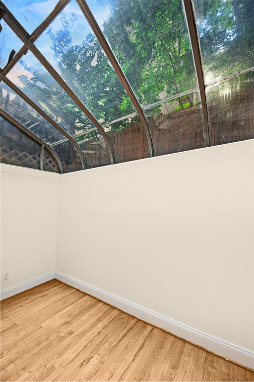 Building Photo - 1378 York Ave