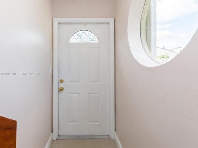 Building Photo - 11202 Taft St