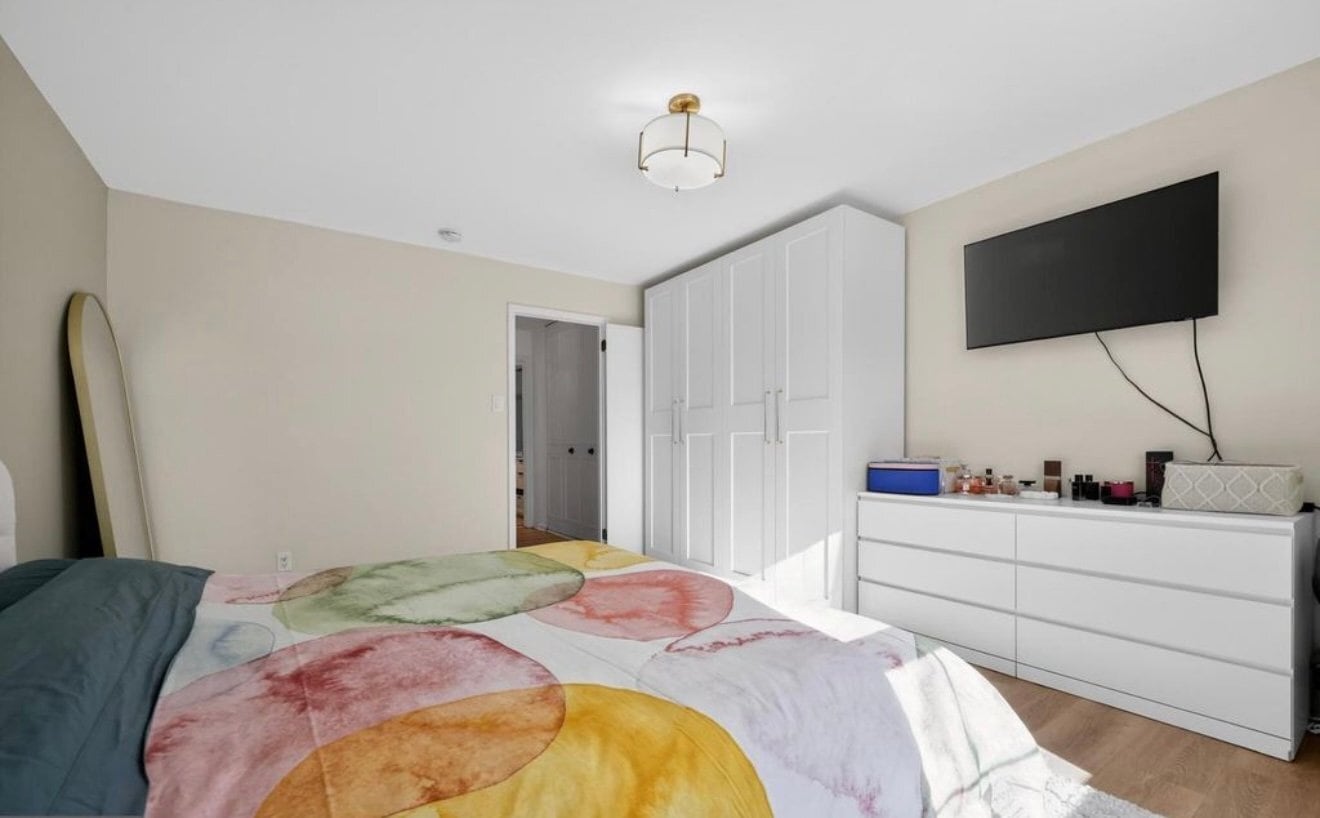 Building Photo - 419 Drummers Ln