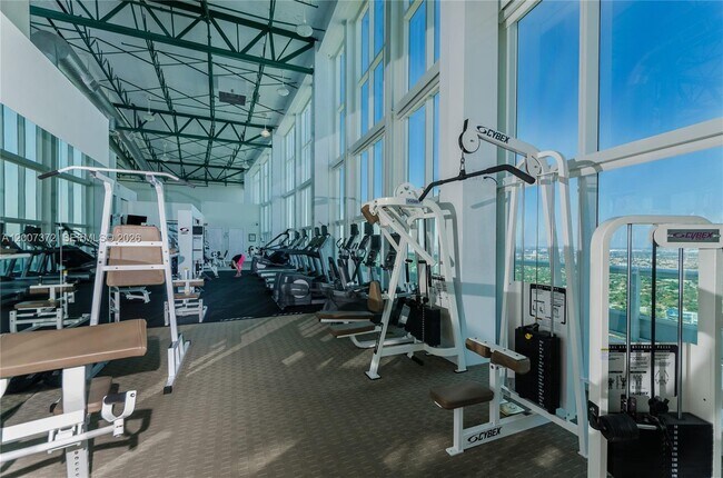 Building Photo - 1643 Brickell Ave