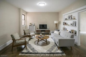 Building Photo - 204 Church St