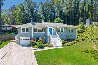 Building Photo - 2134 Beecher Cir SW