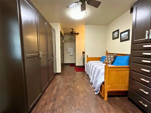 Building Photo - 104 NE 2nd St