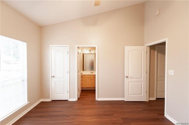 Building Photo - 129 Pine Meadows Cir