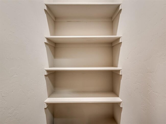 Building Photo - 17613 Nantucket Ave