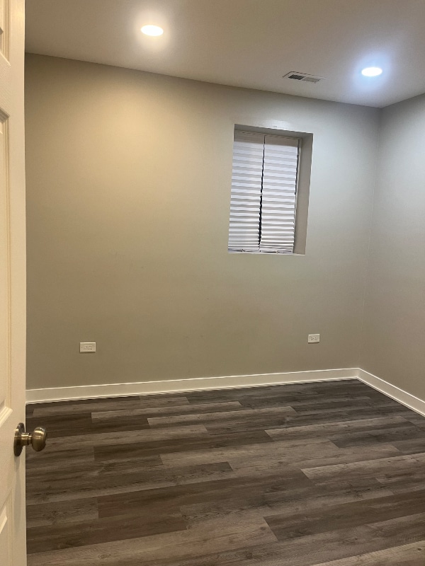 Building Photo - 8106 S Langley Ave