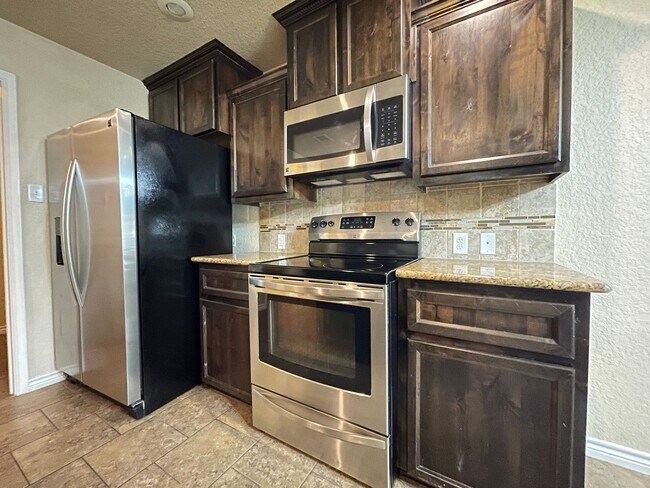 Building Photo - 601 W Little Dipper Dr