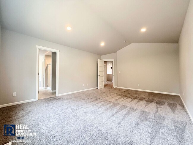 Building Photo - 909 161st St Ct E