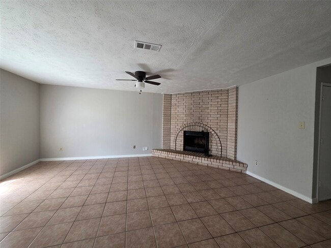 Building Photo - 6918 Kearney Dr