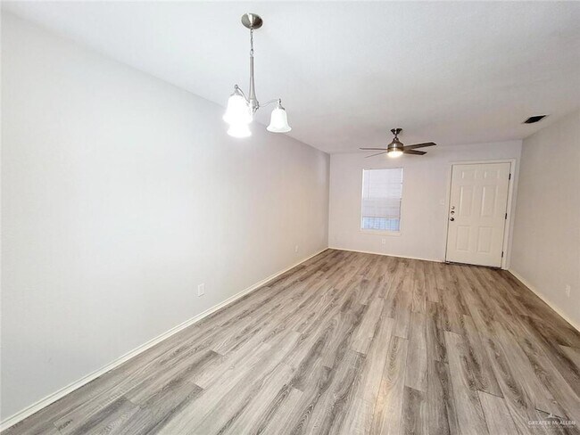 Building Photo - 417 E Ulex Ave