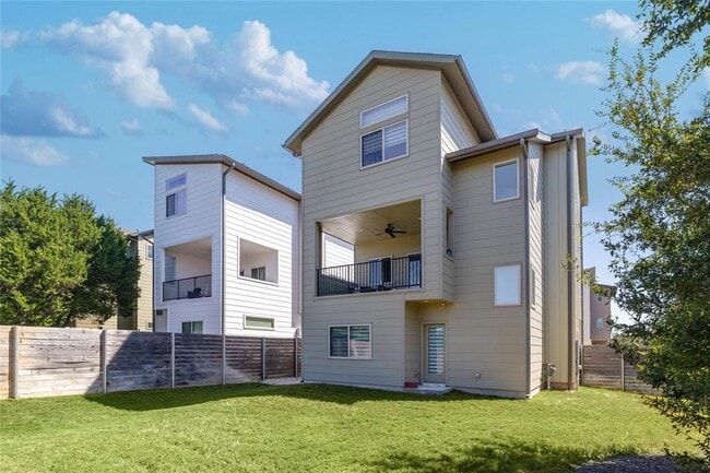 Building Photo - 5315 La Crosse Ave