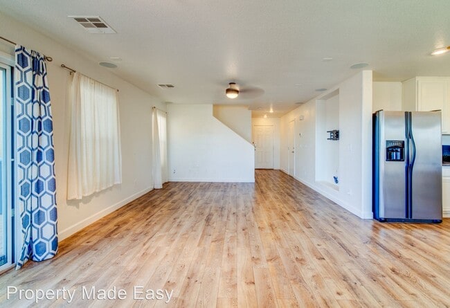 Building Photo - 3 br, 2.5 bath House - 516 Beckton Park Ave