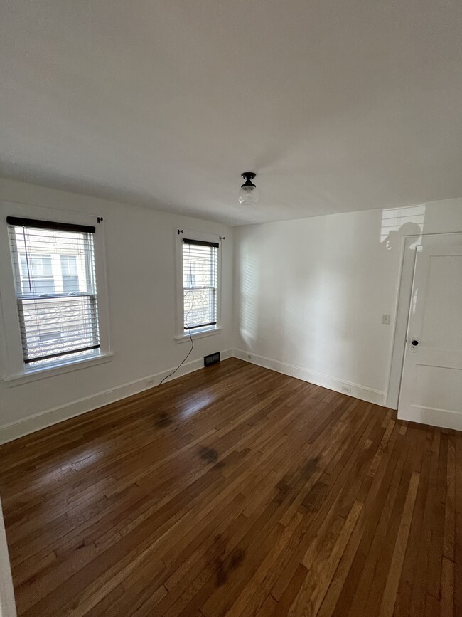 Building Photo - 270 Franklin Ave