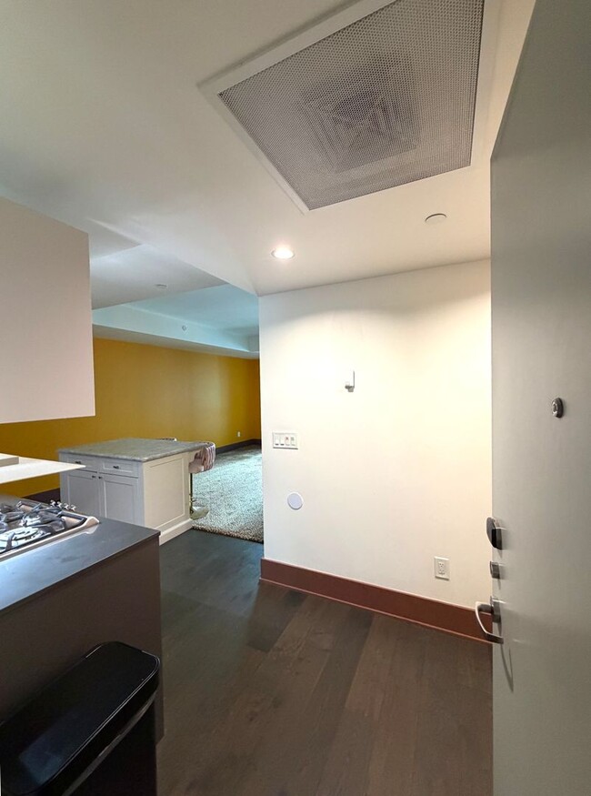 Building Photo - NEW CONSTRUCTION Funky 600sf 1BR/1BA Mid-Market AVAILABLE NOW