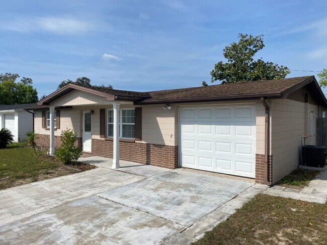 Building Photo - 12903 College Hill Dr