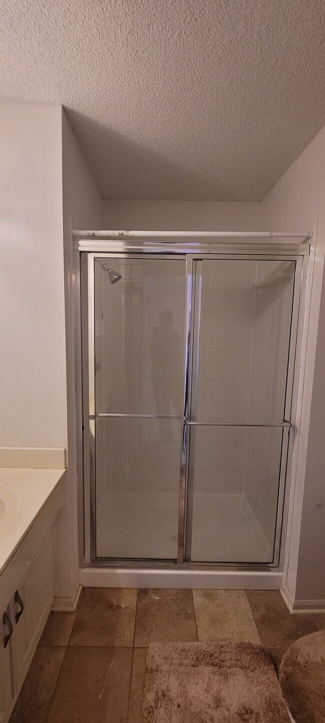 Building Photo - Fruitfully ready for your move in!