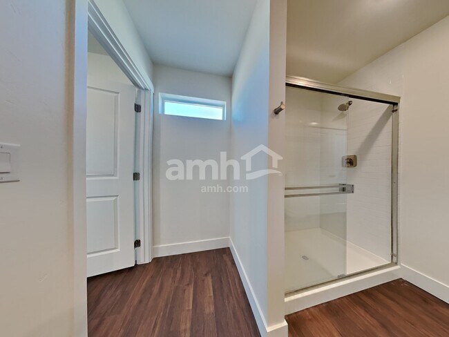 Building Photo - 1405 Alderleaf Ave