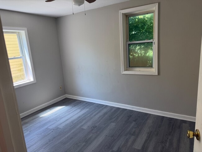 Building Photo - 739 Harriet St