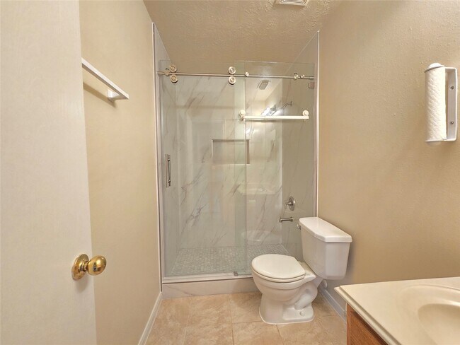 Building Photo - 4011 Lone Dove Ct