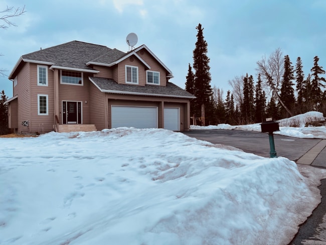 Building Photo - 15920 Sunset Bend Cir