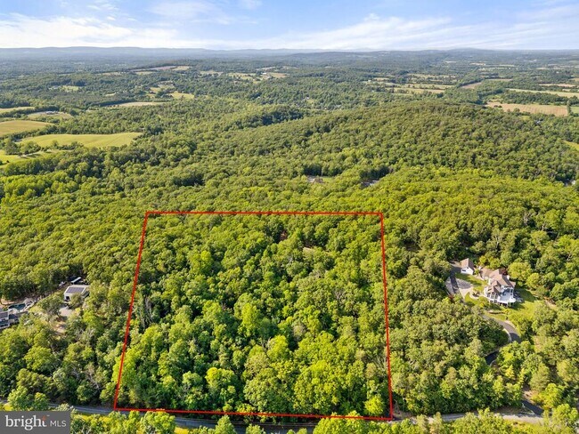 Building Photo - 39368 Longhill Ln