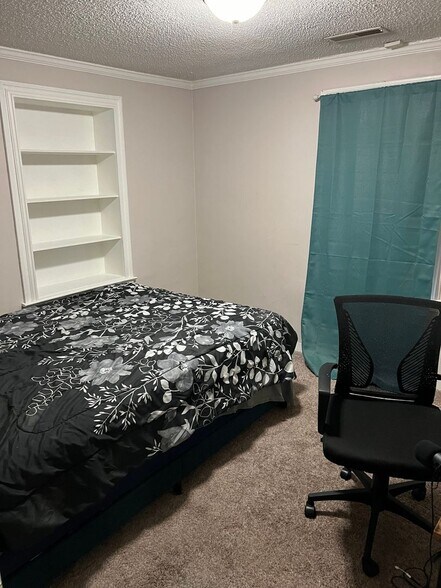 Building Photo - 112 Bon View Dr