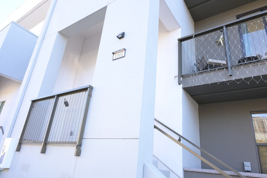 Building Photo - 45139 Challenge Cmn