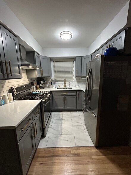 Building Photo - 229 E 237th St