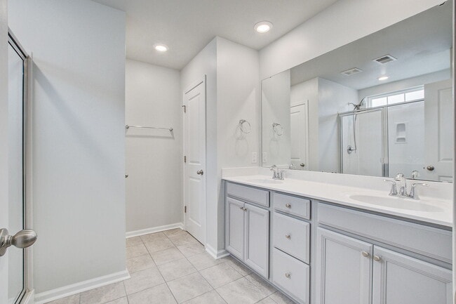 Building Photo - 602 Mountain Laurel Cir