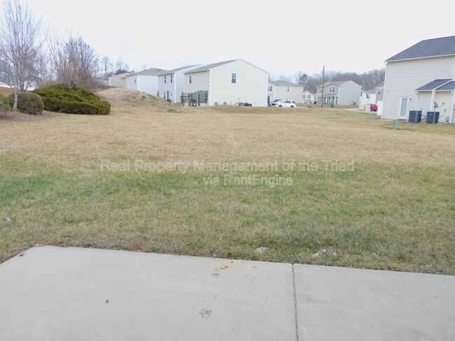 Building Photo - 301 Hidden Timber Ln