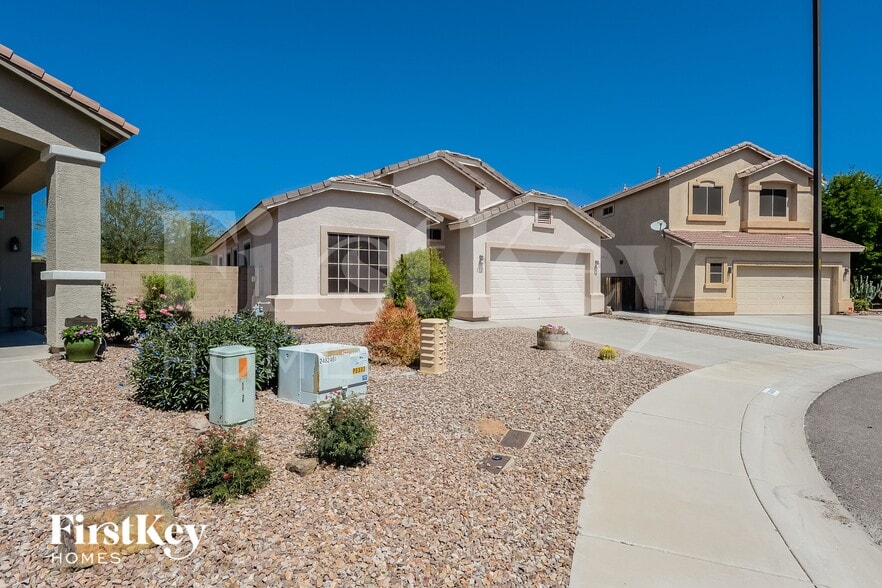 Building Photo - 32626 N Cat Hills Ave