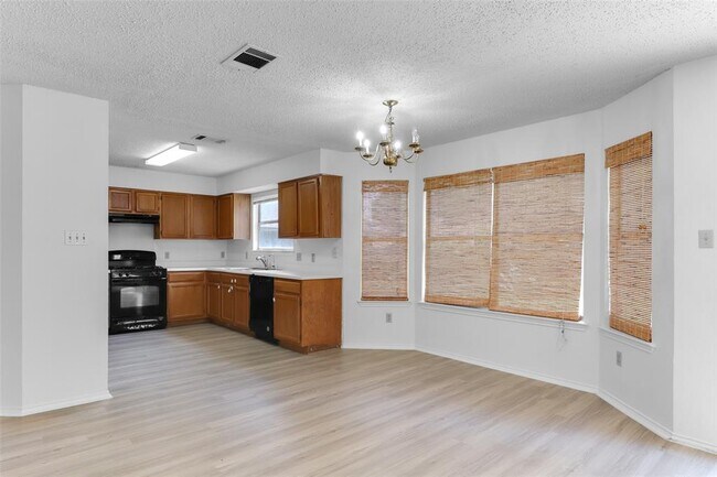 Building Photo - 8313 Columbia Falls Dr