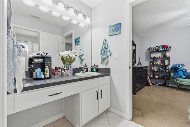 Building Photo - 12329 Creek Edge Dr