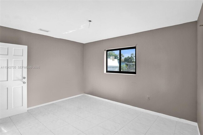 Building Photo - 28640 SW 146th Ave