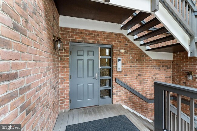 Building Photo - 7501 Ashby Ln