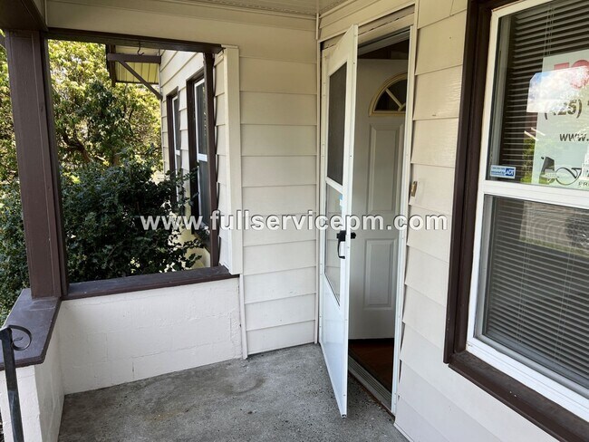 Building Photo - Wonderful corner lot home.