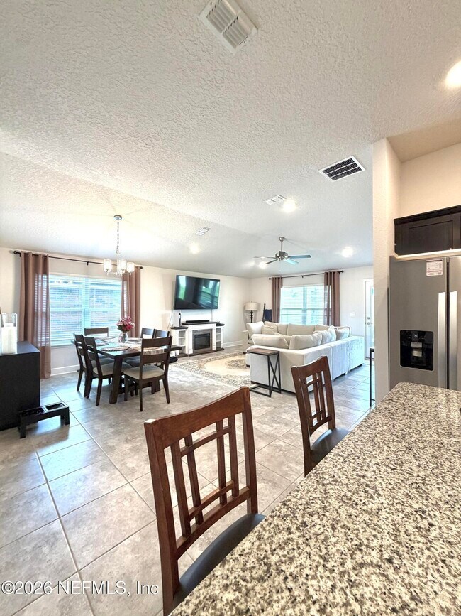 Building Photo - 3085 Laurel Springs Dr